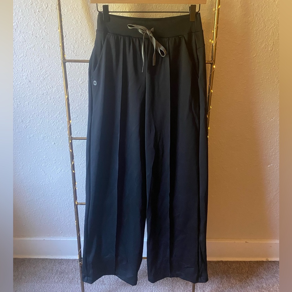 Figs Salina FORMx Wide Leg Scrub Pant